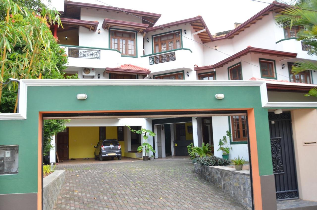 Hotel Mandakini Battaramulla Exterior photo